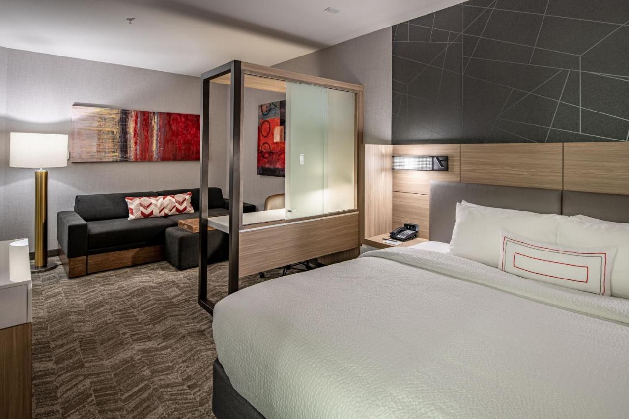 Springhill Suites Dallas Central Expressway Zewnętrze zdjęcie