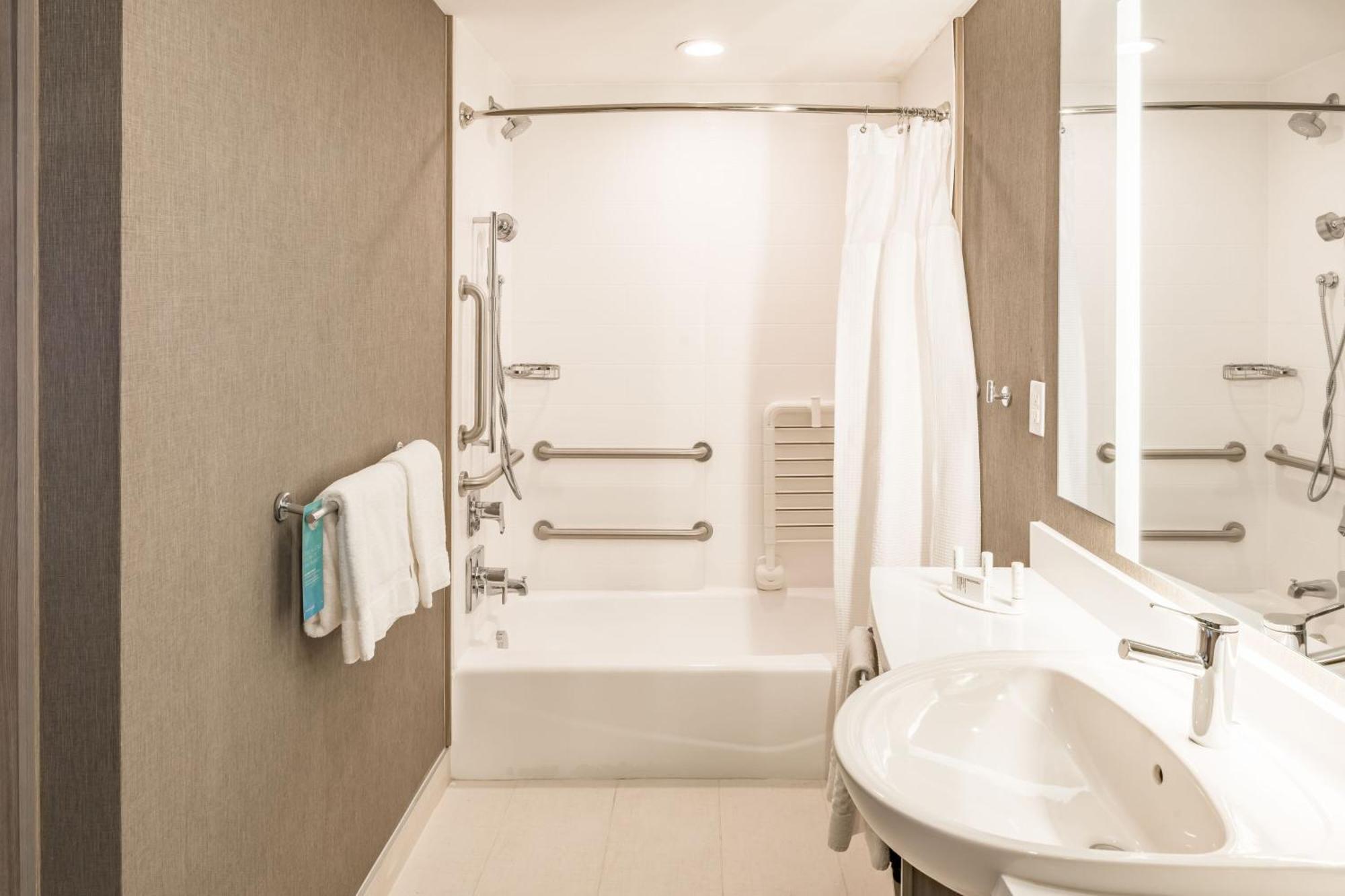 Springhill Suites Dallas Central Expressway Zewnętrze zdjęcie